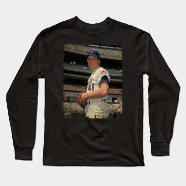 Tom Seaver in New York Mets Long Sleeve T-Shirt by SOEKAMPTI